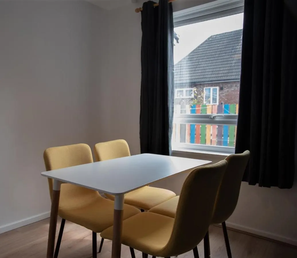 بيت للعطل Cottenham - City Centre With Free Private Parking 2 Toilets 4 Bedroom Sleeps 8 نيوكاسل أبون تاين
